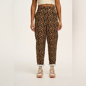 Lucy & Yak Addison Leo Print Petite Pants